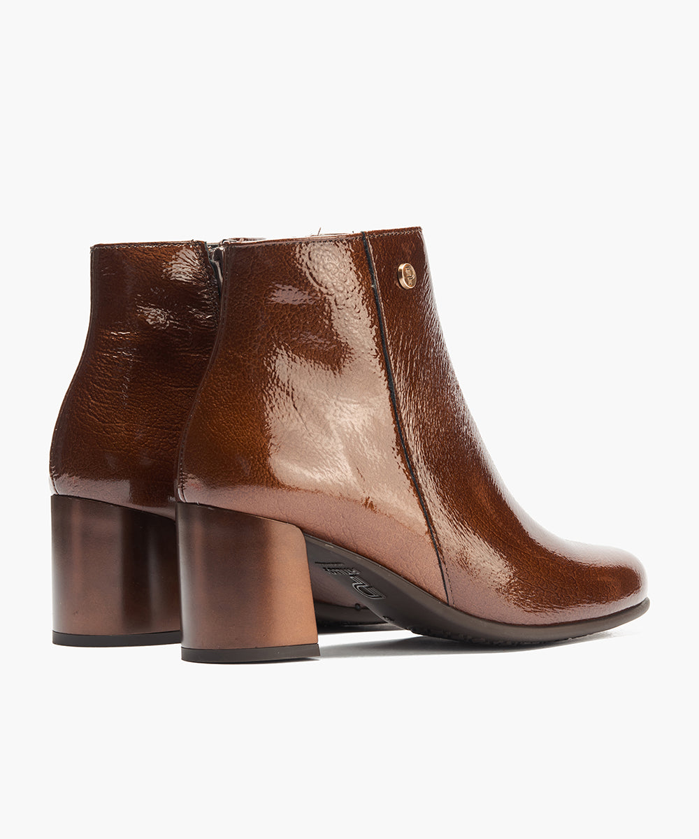 Botin en Charol Cuero