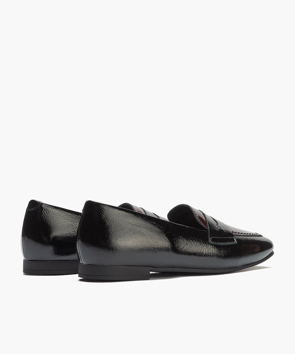Mocasín antifaz combinado en charol bicolor Negro-Burdeos