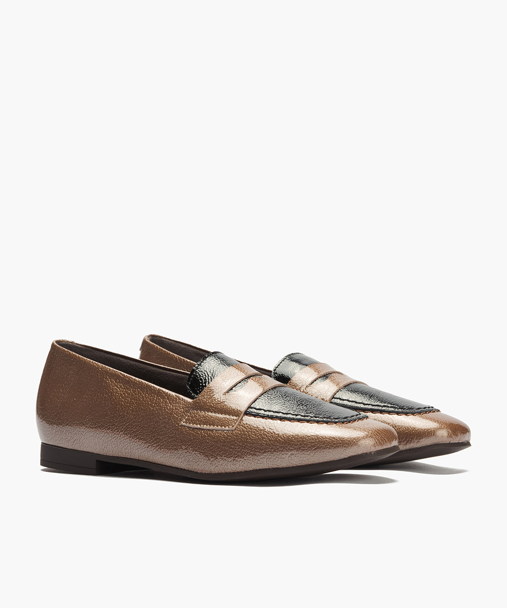 Mocasín antifaz combinado en charol bicolor Topo-Negro
