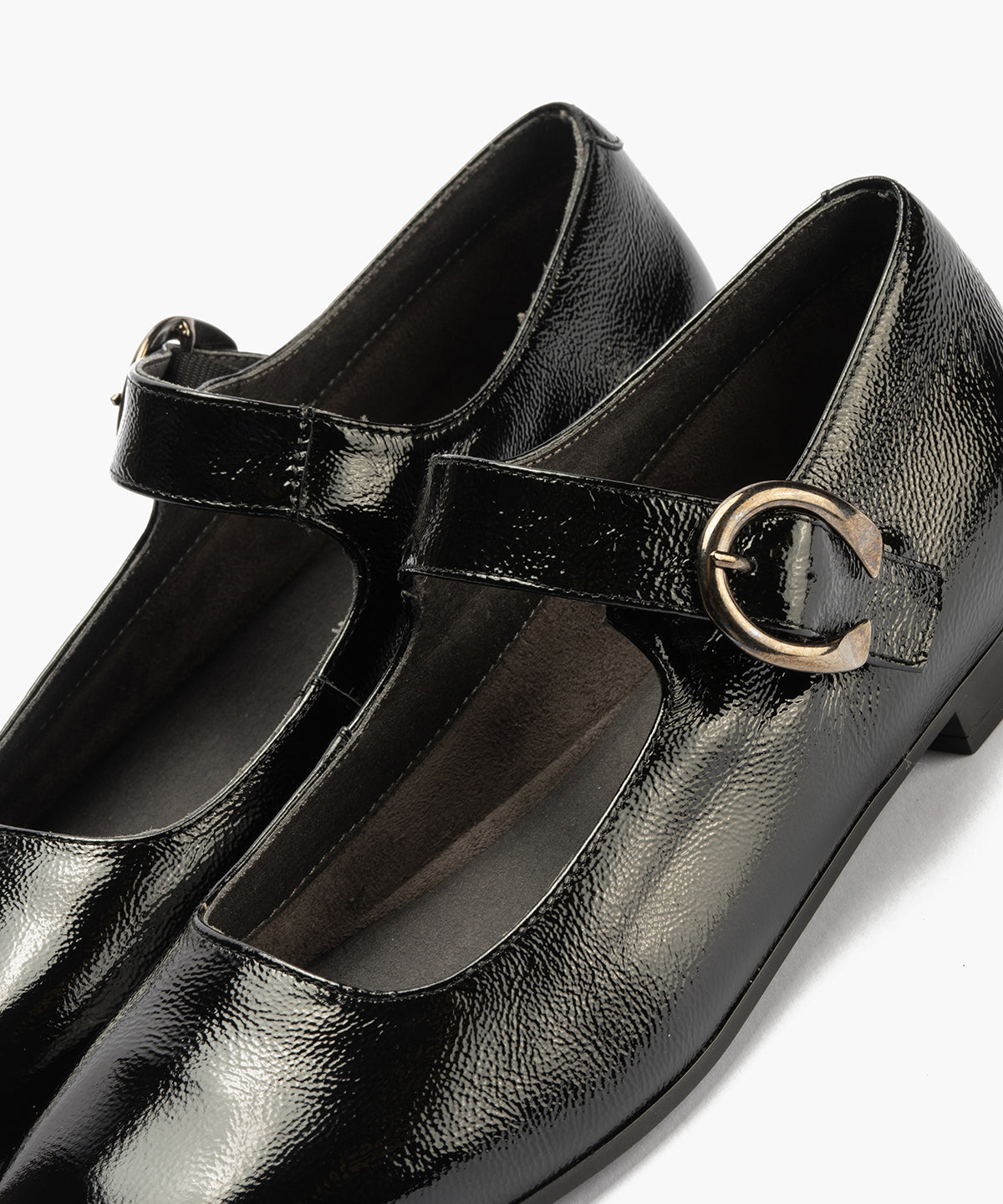 Mercedes en charol con velcro Negro