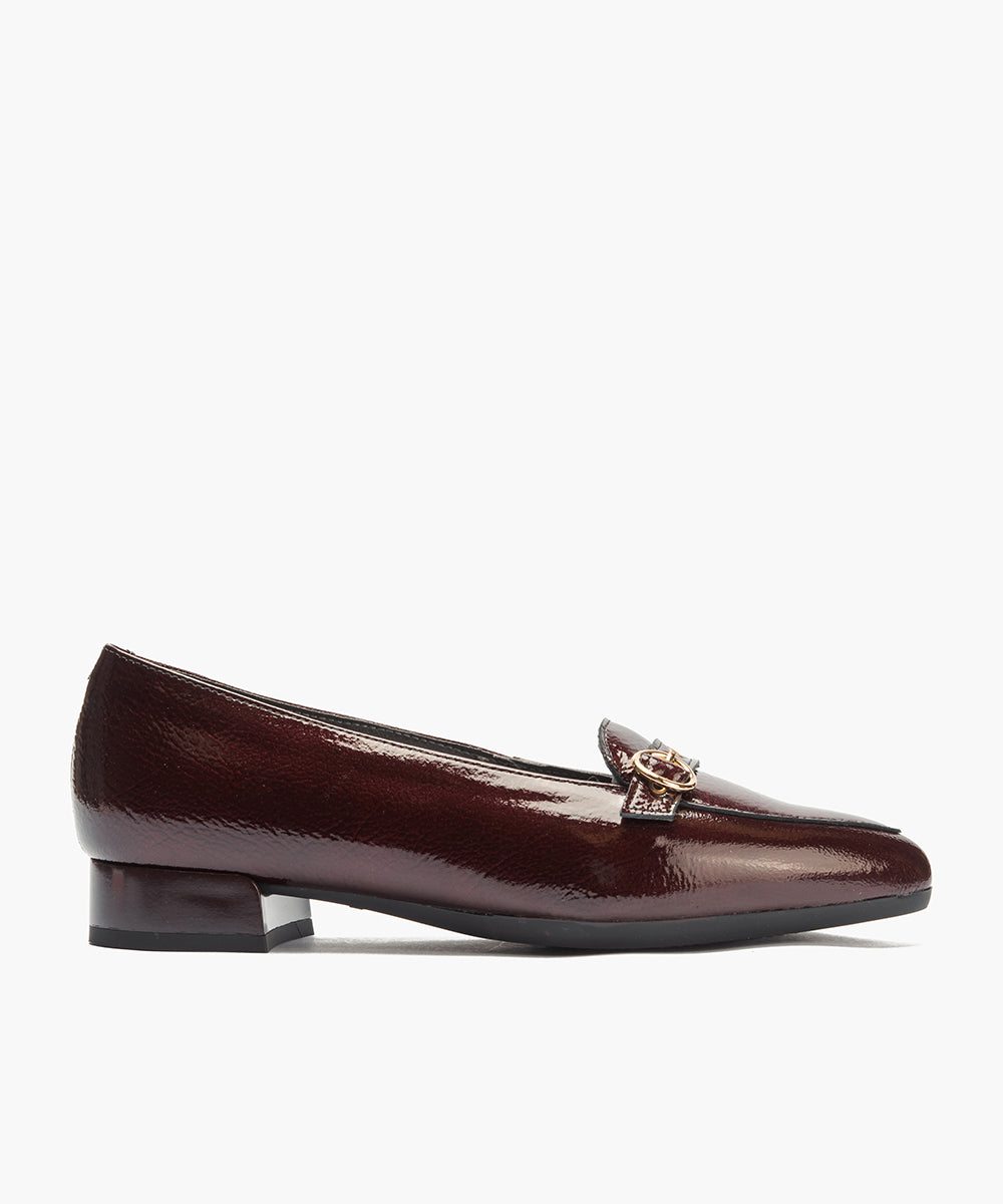 Mocasin en Charol con Hebilla Burdeos