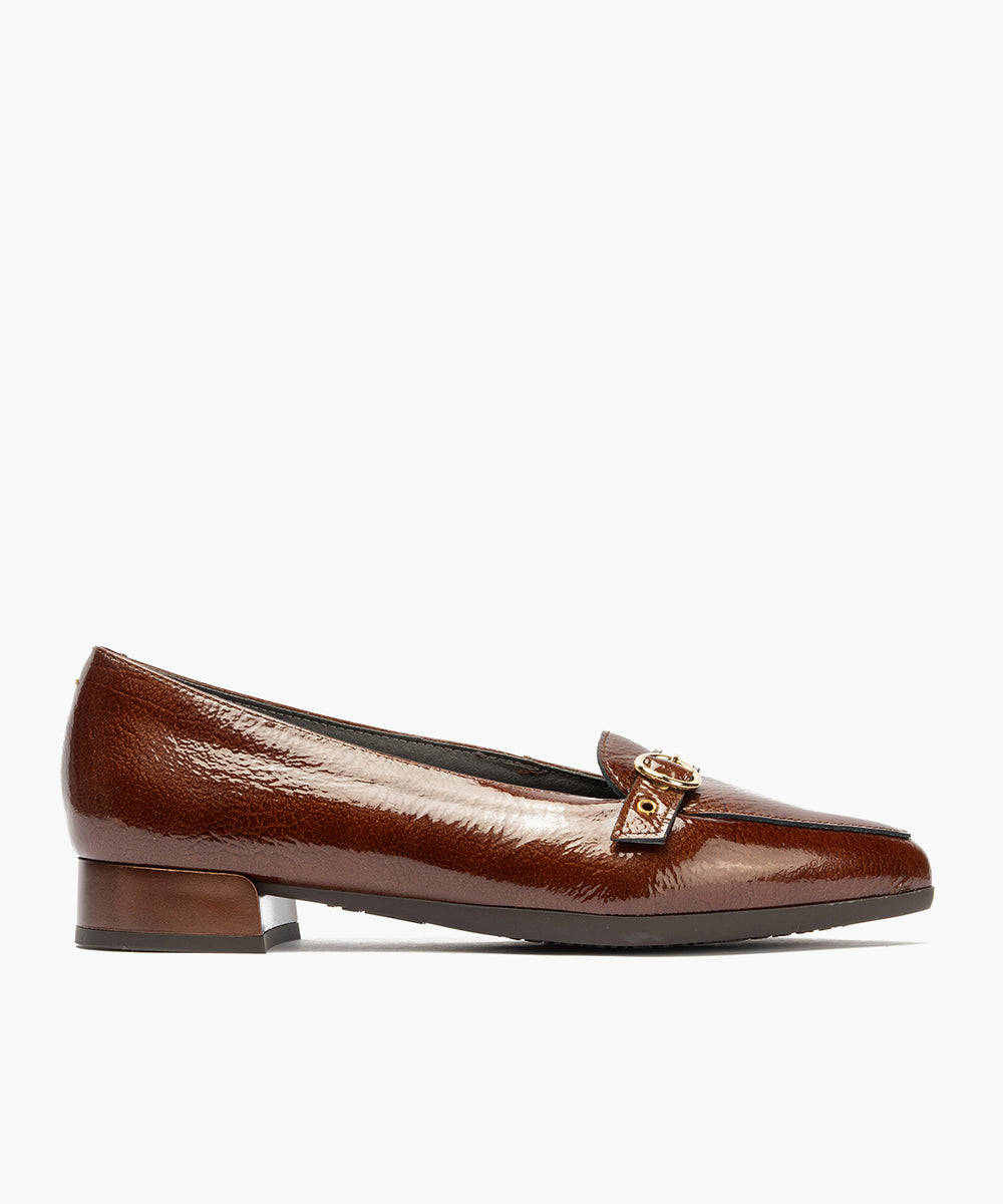 Mocasin en Charol con Hebilla Cuero