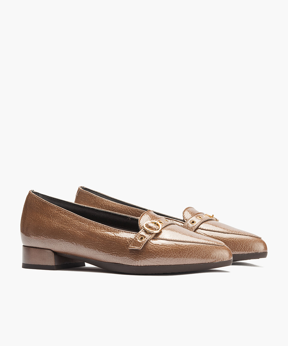 Mocasin en Charol con Hebilla Topo