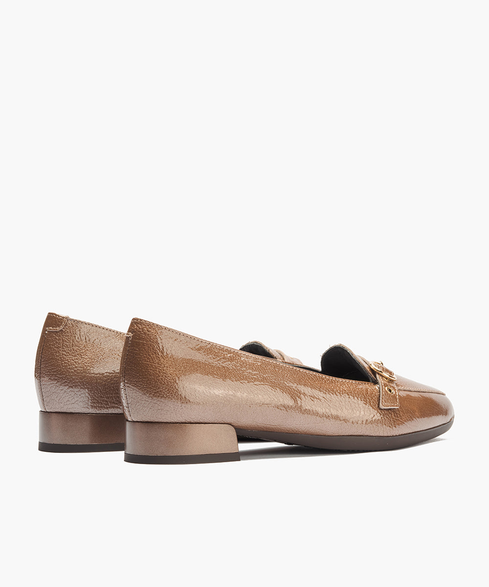 Mocasin en Charol con Hebilla Topo