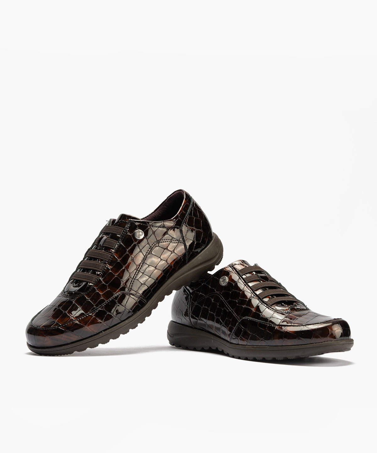 Deportivo en charol coco con cordones elásticos Marrón
