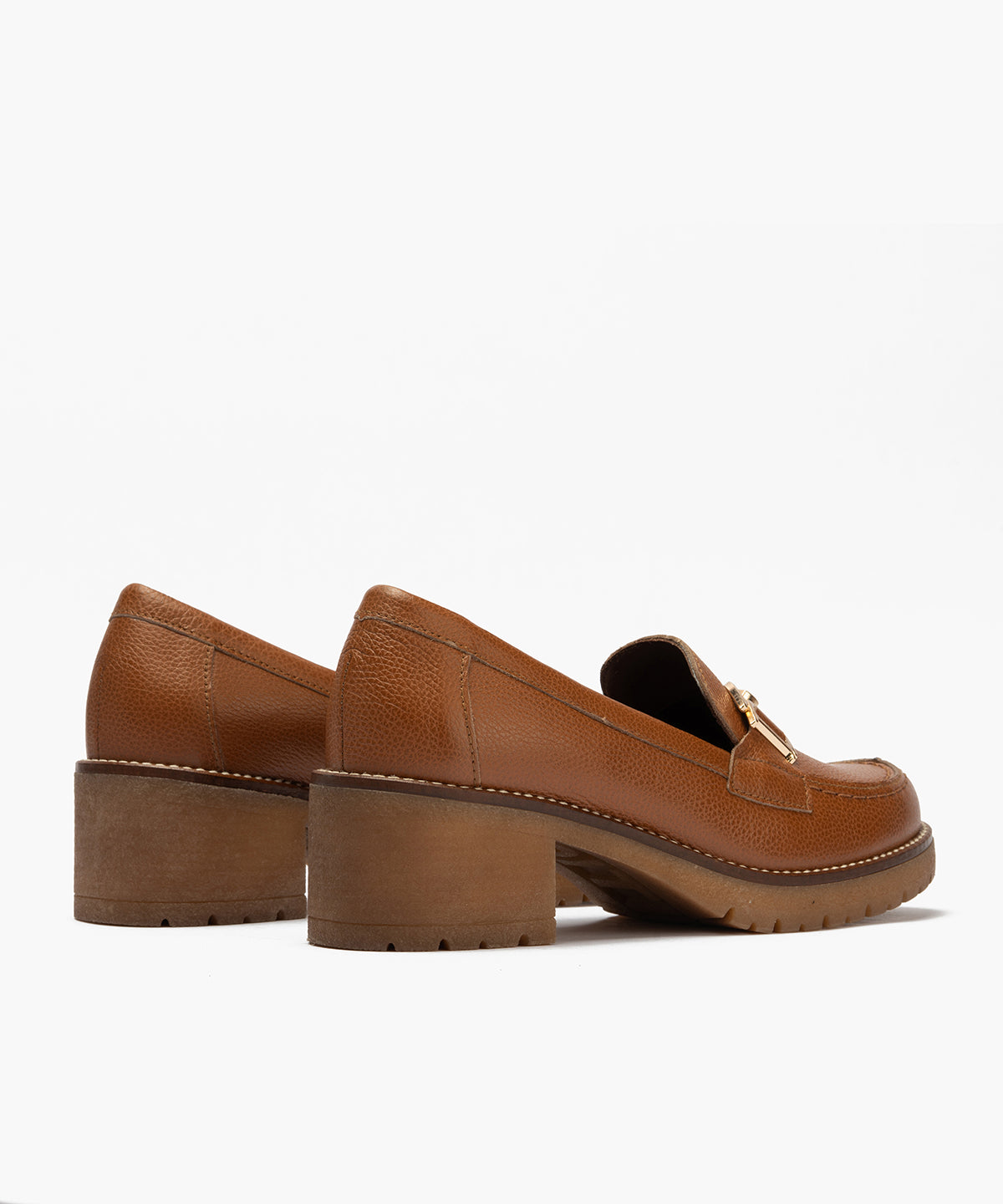 Mocasín en napa con grano con adorno Cuero