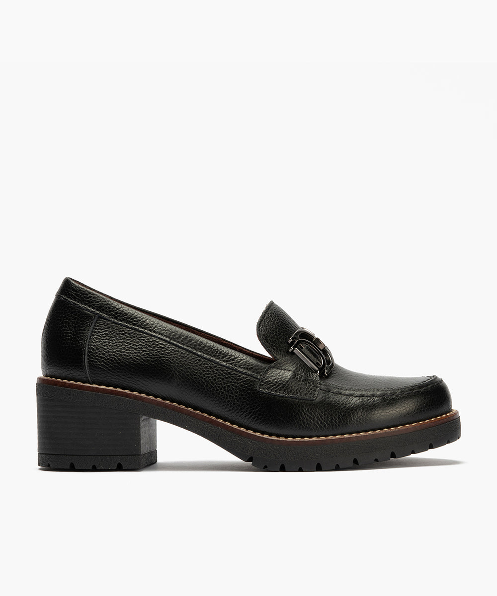 Mocasín en napa con grano con adorno Negro