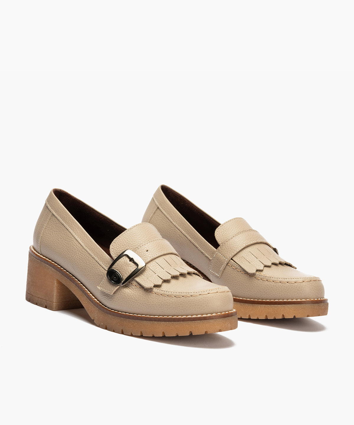 Mocasín en napa con grano con flecos y hebilla Topo