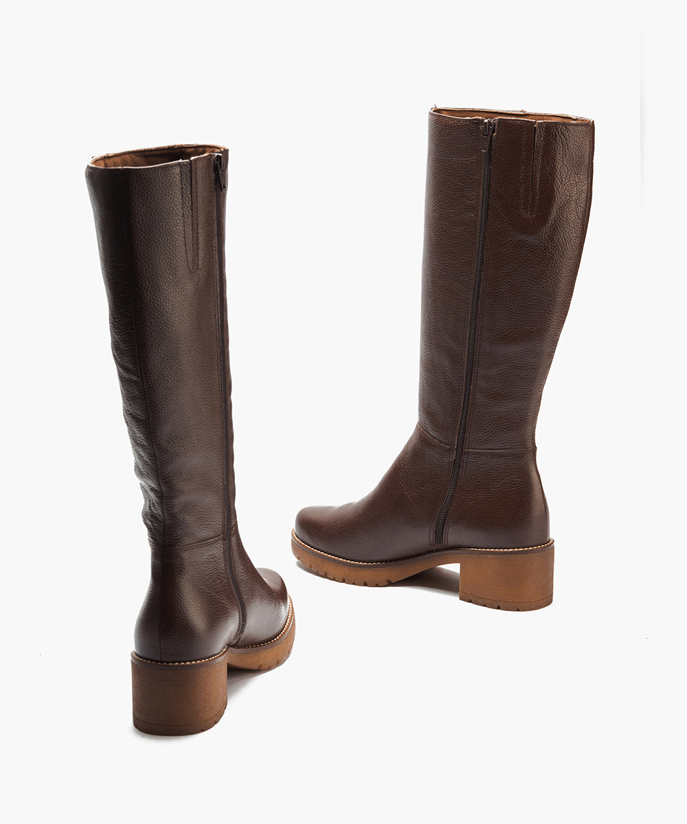 Bota alta en napa con grano Marrón
