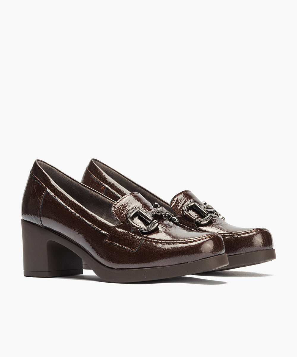 Mocasin en Charol con Adorno Marrón