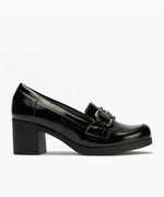 Mocasin en Charol con Adorno Negro
