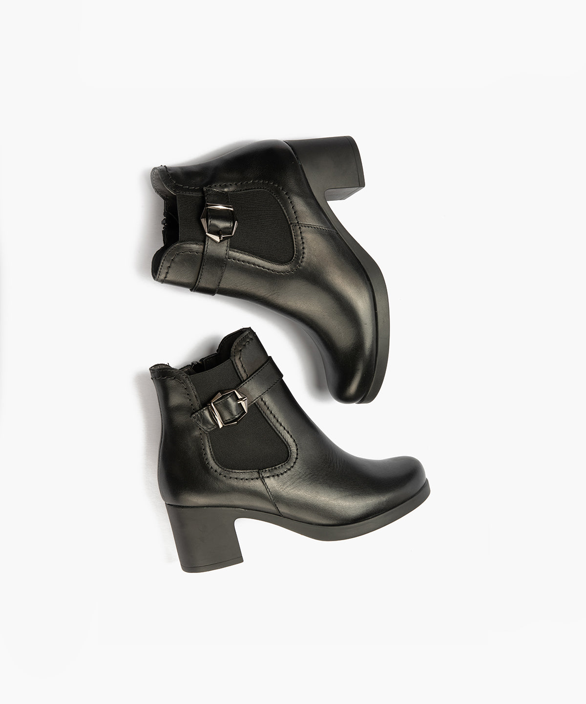 Botín chelsea en napa con detalle hebilla lateral y elástico Negro