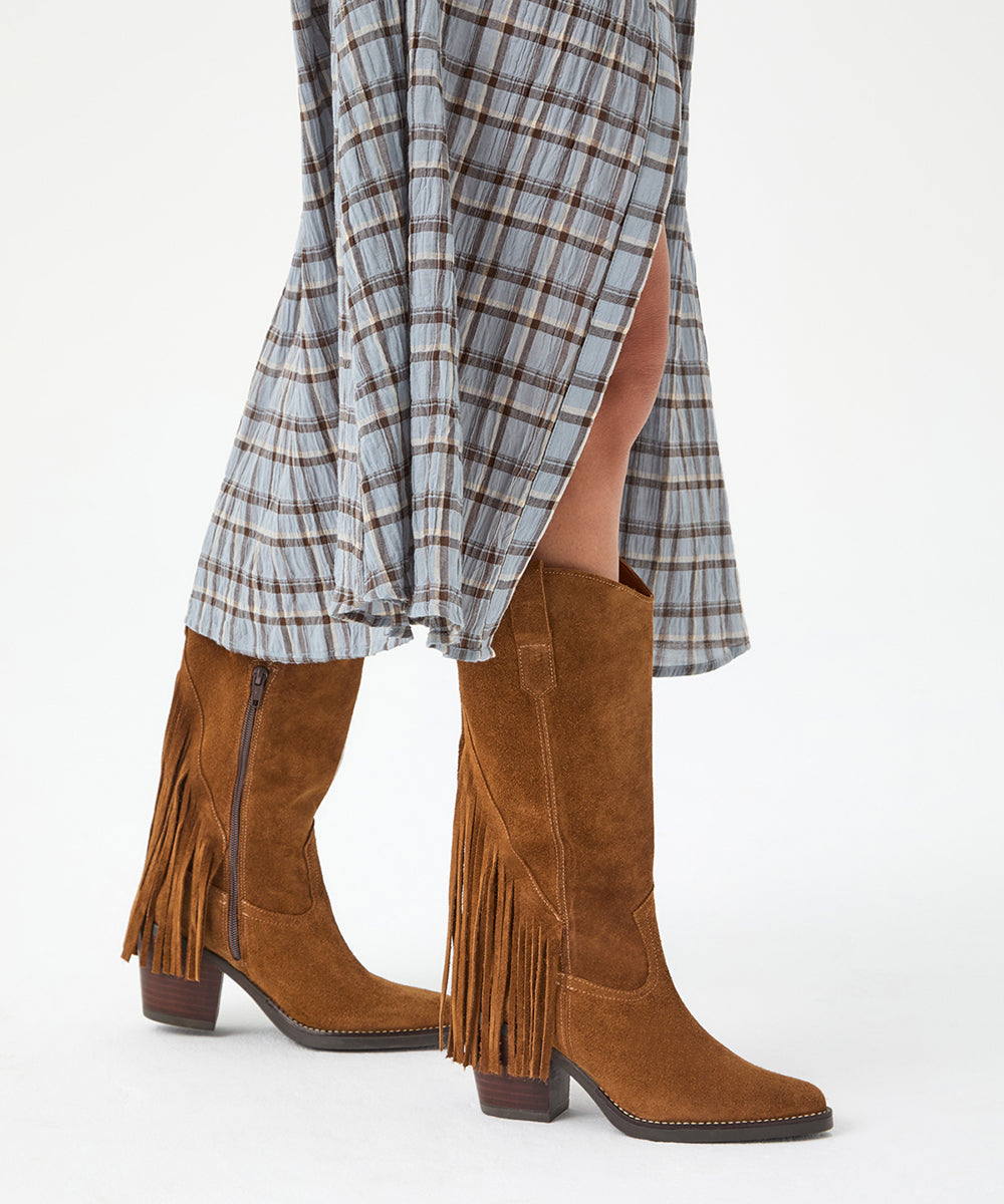 Bota Alta con Flecos en Serraje Brandy