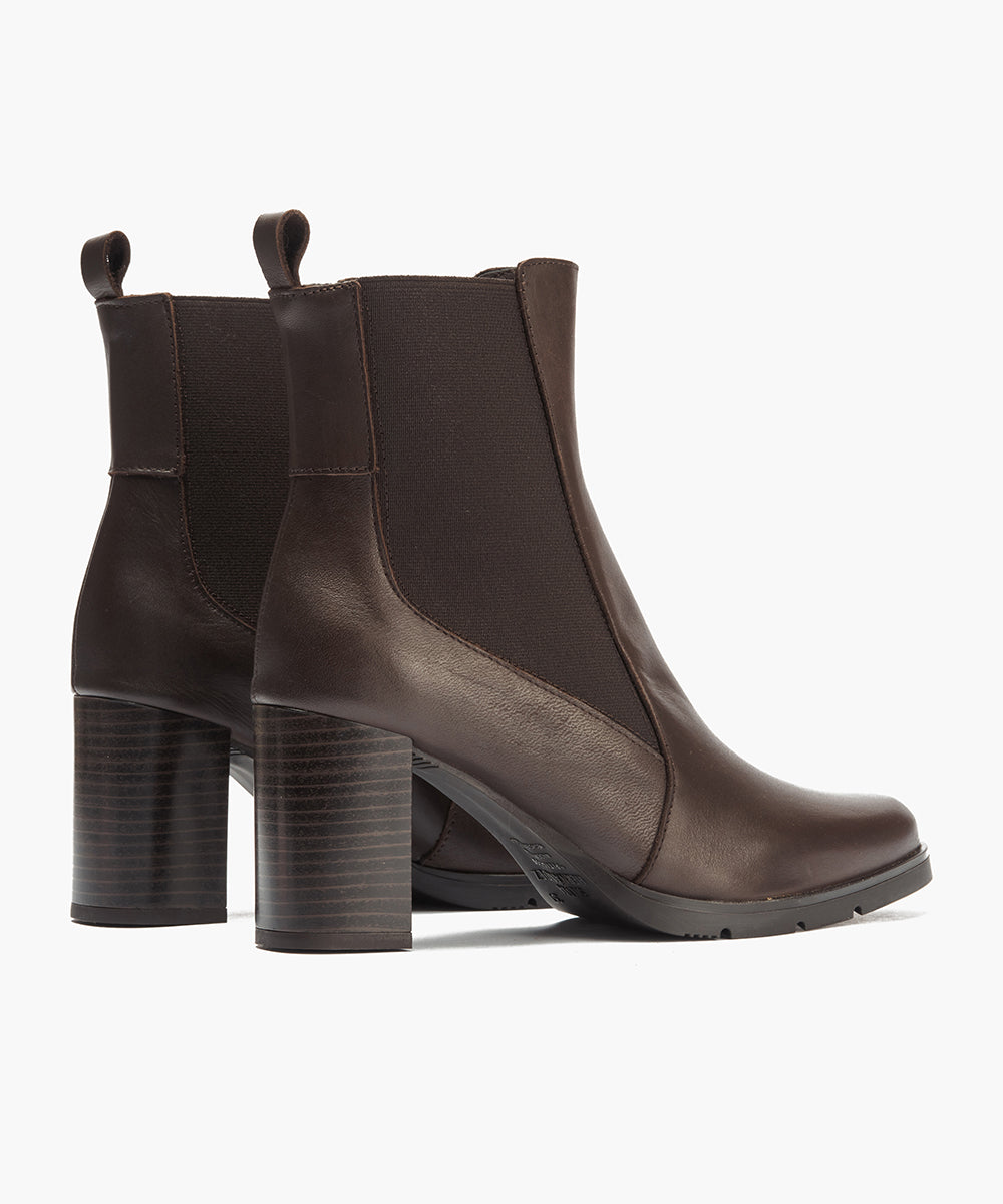 Botin Chelsea en Napa Marrón