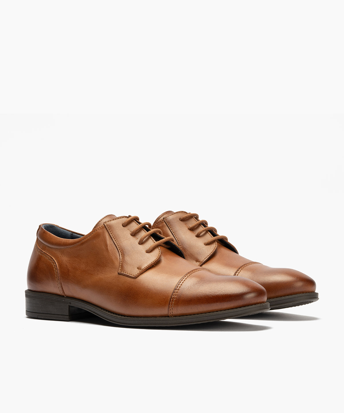 Blucher vestir hombre piel con cordones color cuero