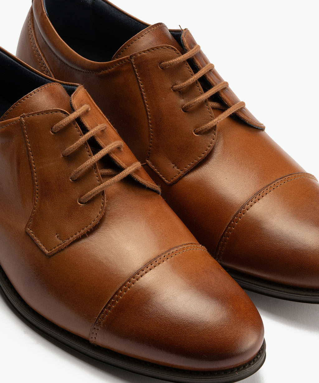 Blucher vestir hombre piel con cordones color cuero