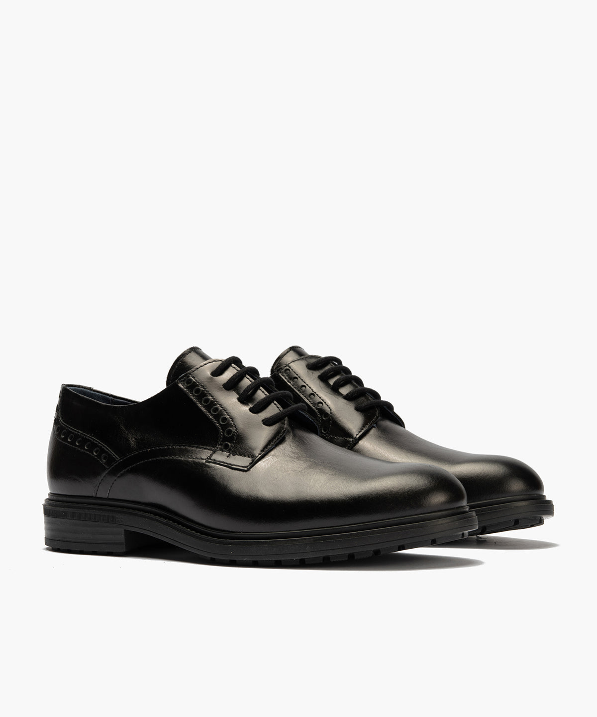Blucher en Napa hombre con cordones color negro