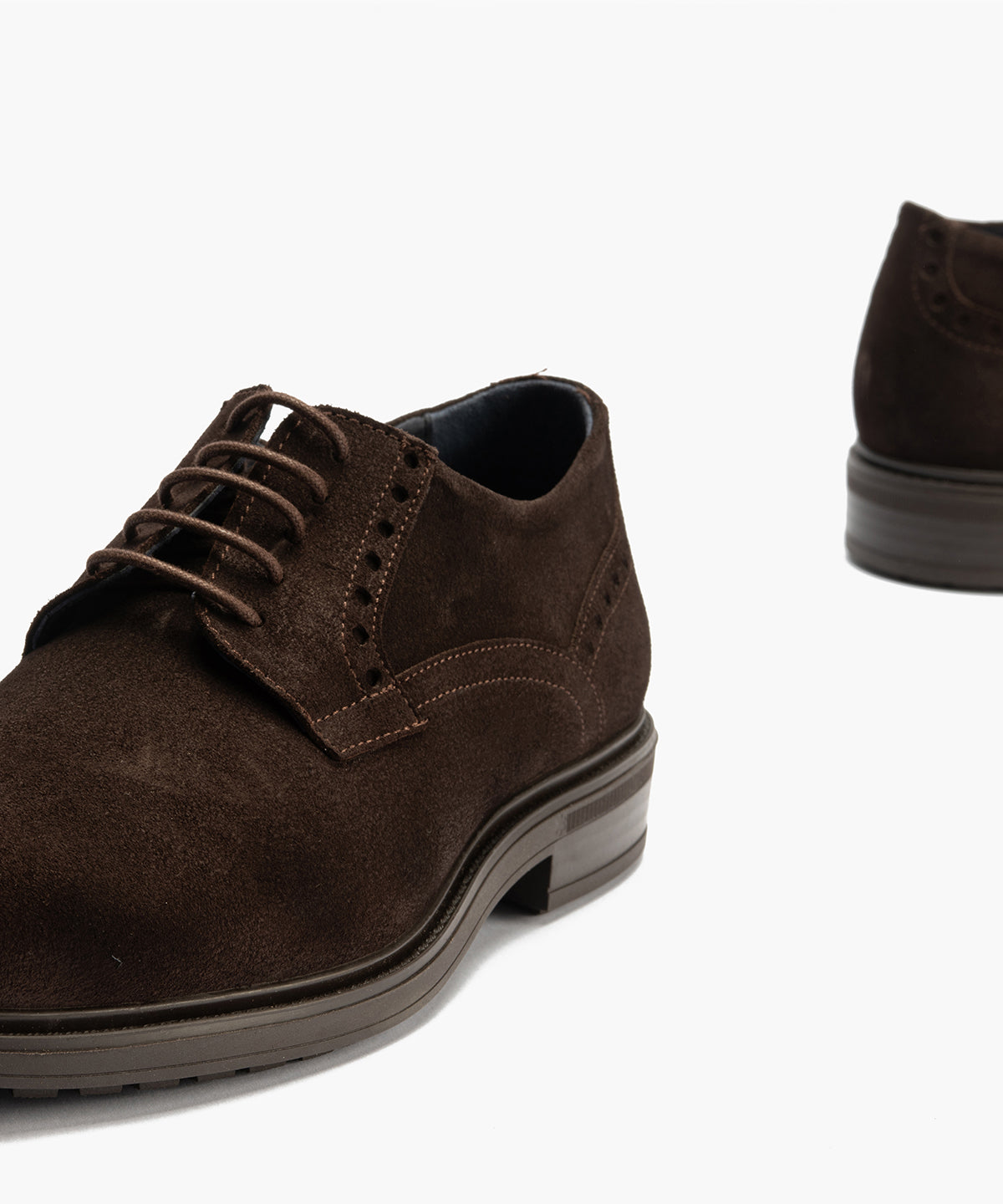 Blucher en serraje con detalle picados Marrón