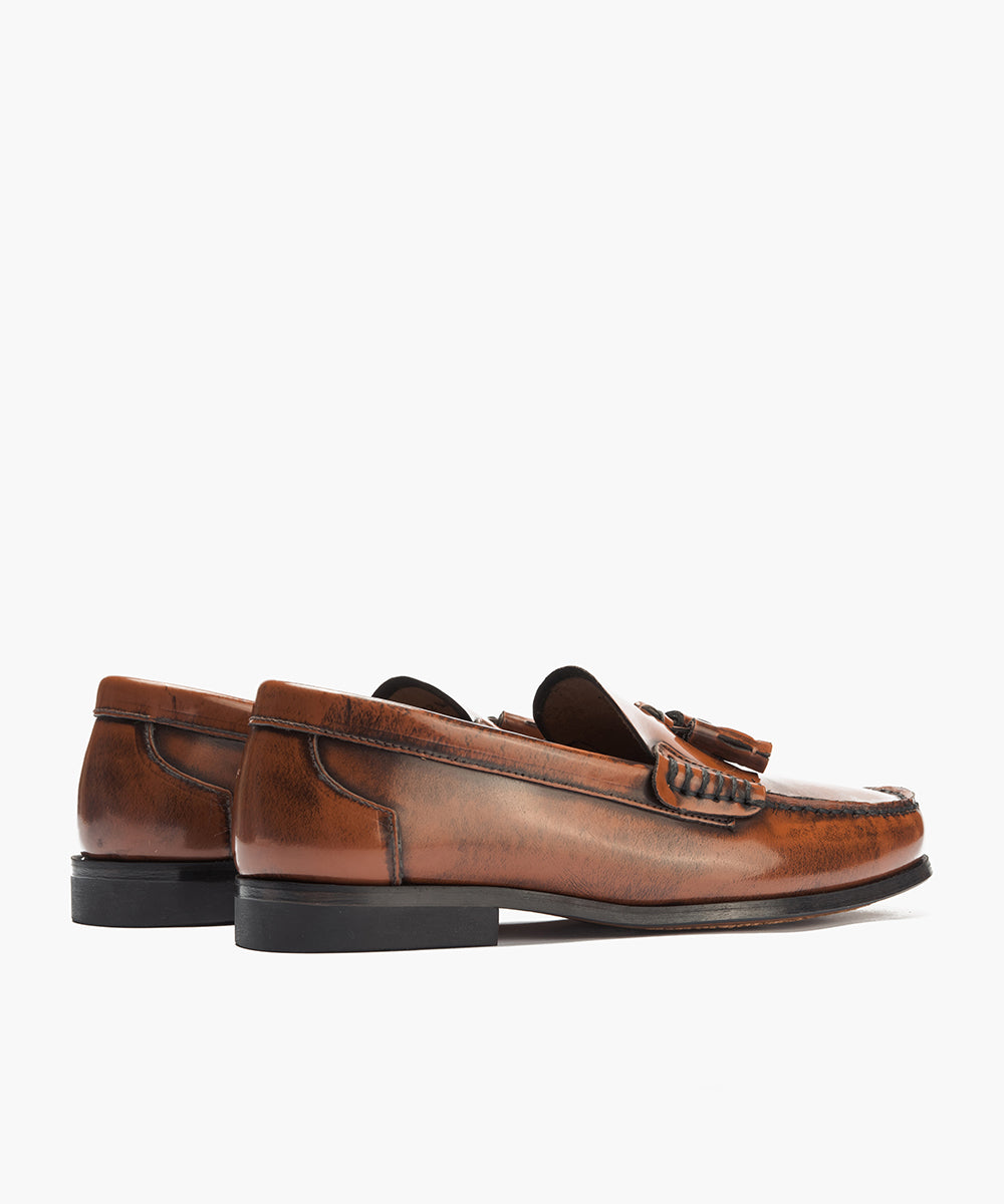 Castellano Caballero con Borlas Cuero