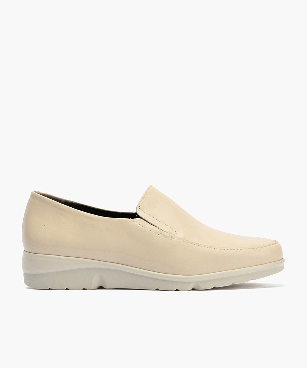 Mocasín Mujer Cuña Baja Beige