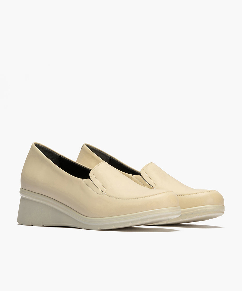 Mocasín Mujer Cuña Media Beige