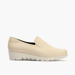 Mocasín Mujer Cuña Baja Beige