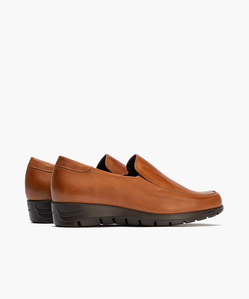 Mocasín Mujer Cuña Baja Marrón Claro
