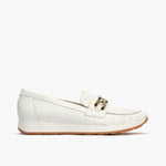 Women's moccasins with white metal chain ornament