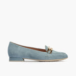 Women's moccasins with blue metal chain ornament